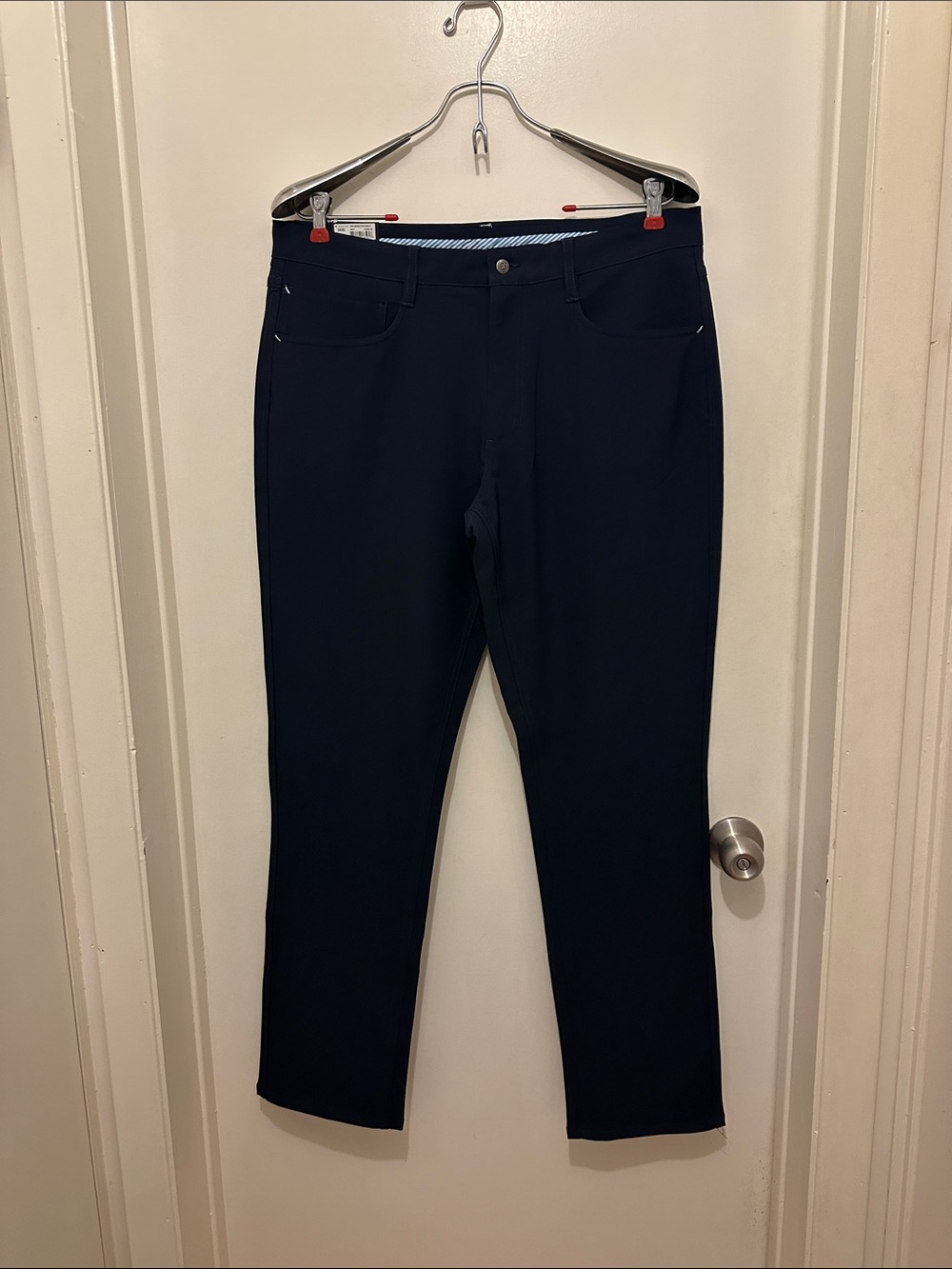 FootJoy (35”x32”)